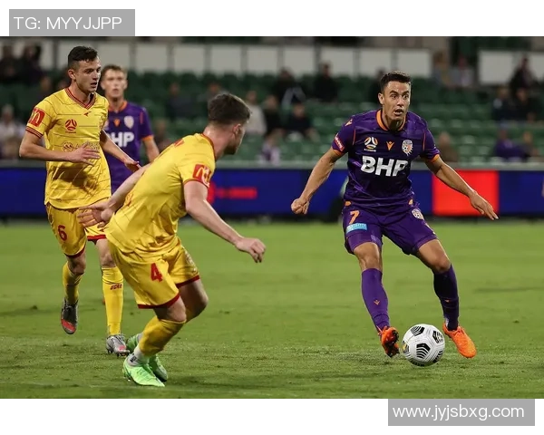 纽卡斯尔喷气机迎战布里斯班狮队展现足球激情与实力对决